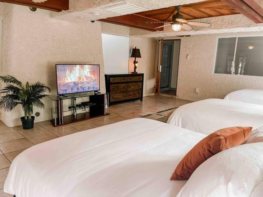 *Entertainment Villa* 5Min To Strip Optional Heated Pool Jacuzzi! Las Vegas Extérieur photo